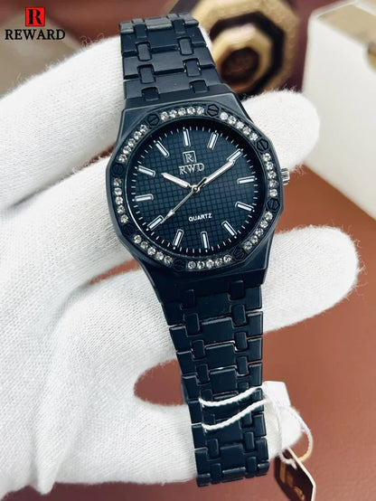 High Quality Stainless Steel Watch For Men's With Stone Embossed